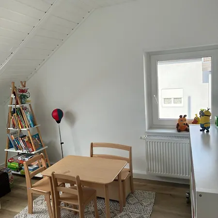 Klimatisierte Dachgeschoss-unterkunft In Apartment Speyer